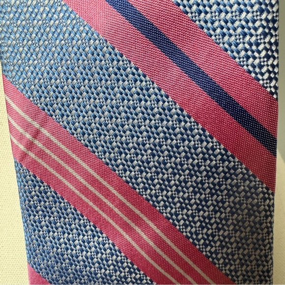 Holland & Sherry Tall Man Necktie Silk USA Made Pink Blue White Striped‎ - Picture 3 of 6